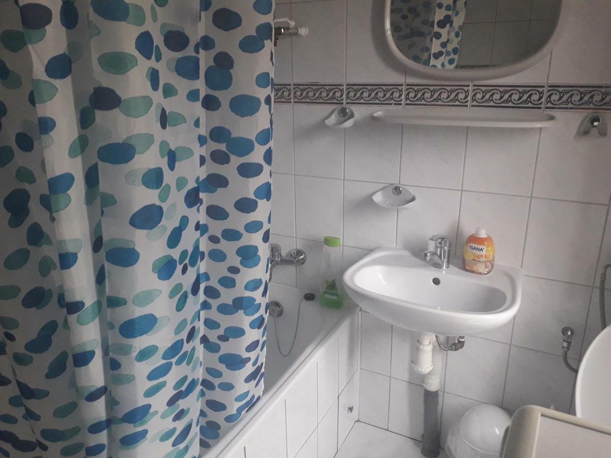Z 3 Sypialniami - Selekcyjna 15 Apartment